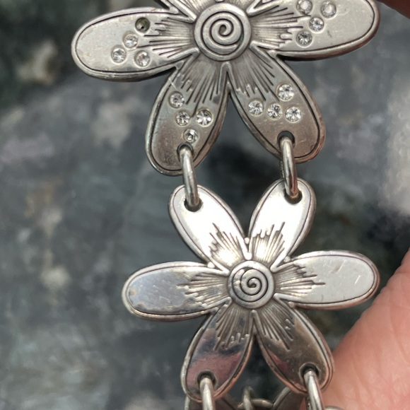 Brighton Bright Daisy Flower Bracelet. With Swarovski Crystals - Picture 4 of 8